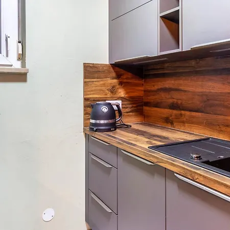 Nahe Airport Ber Adlershof *