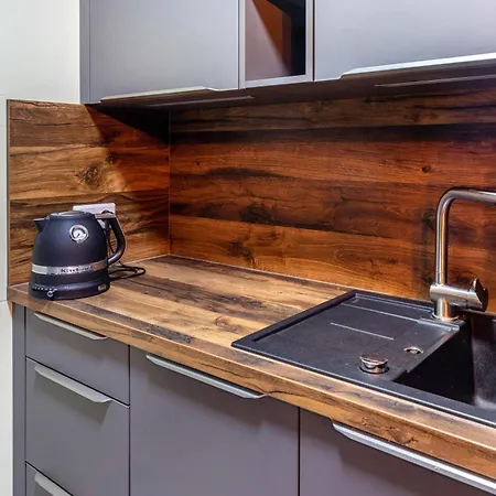 Nahe Airport Ber Adlershof *