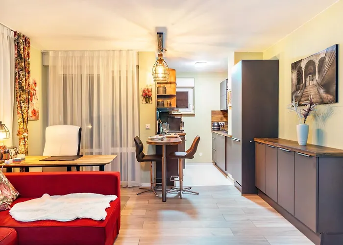 Nahe Airport Ber Adlershof 쇼네펠드